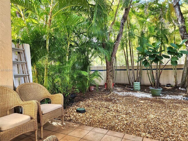 Building Photo - 21028 NE 34th Ct