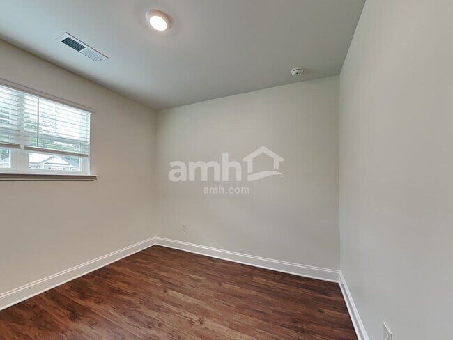 Building Photo - 609 Rivermist Drive