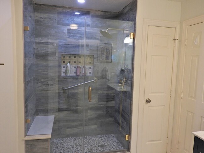 Building Photo - 2319 Amber Springs Dr