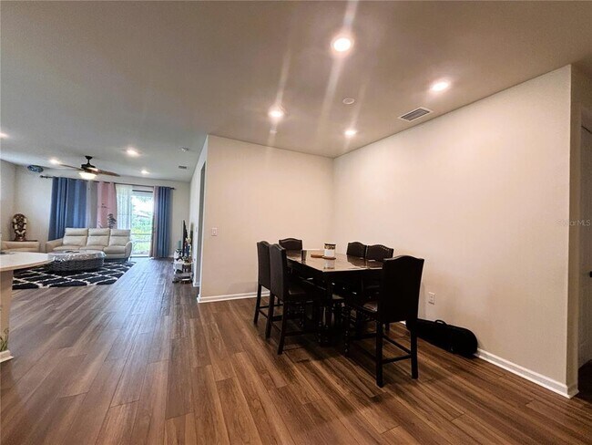 Building Photo - 12444 Golden Sage Dr