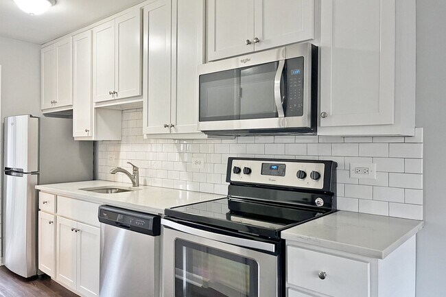Primary Photo - 401-403 Washington Blvd.
