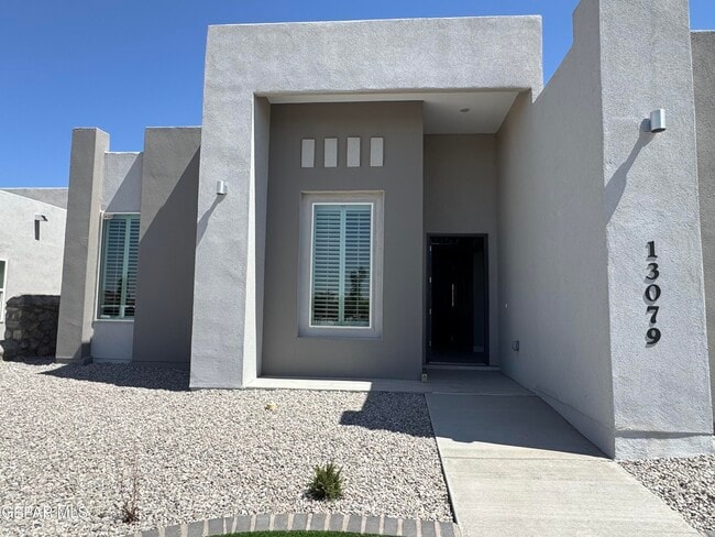 Building Photo - 13079 Emerald Hls Ave