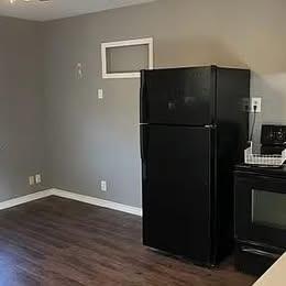 Building Photo - 7705 Debbie Dr