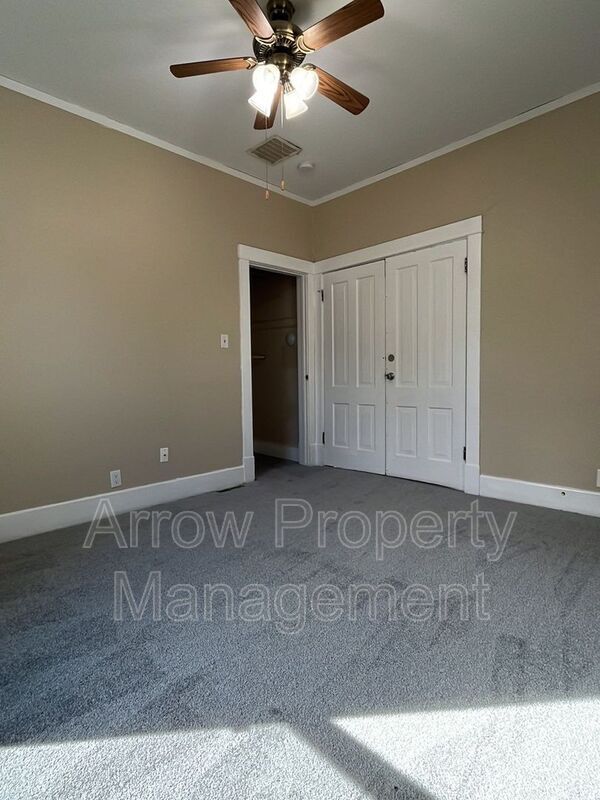 Building Photo - 4019 Lenox Ave
