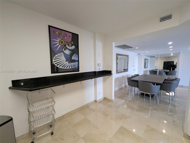 Building Photo - 5161 Collins Ave