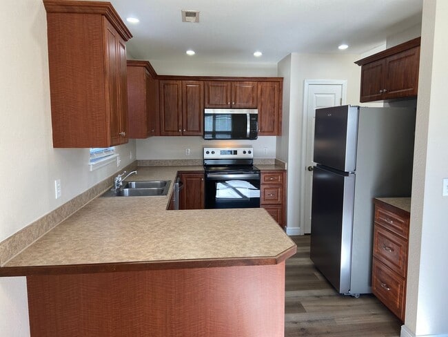 Building Photo - Single-Family Home in Evergreen Ridge, Hollister