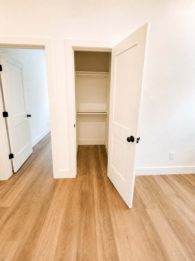 Building Photo - Michael Cole Townhomes