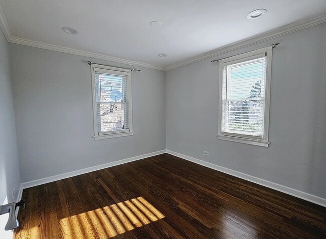 Building Photo - Upscale Living at Its Finest