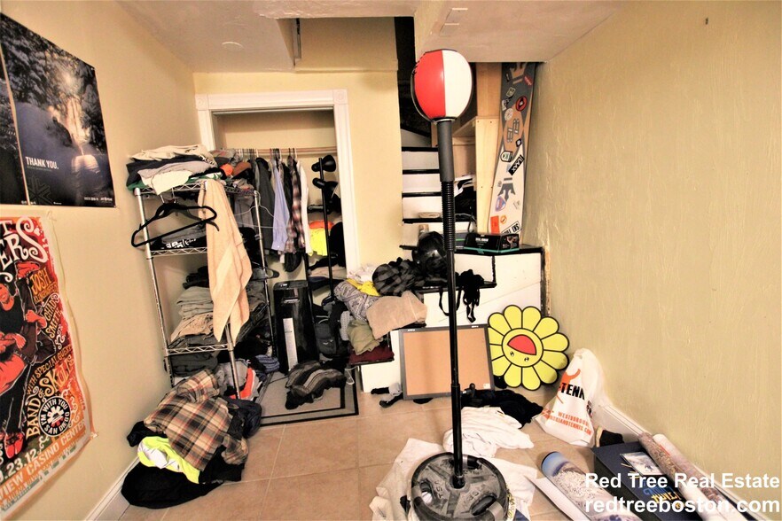 Building Photo - 17 Parker Hill Ave