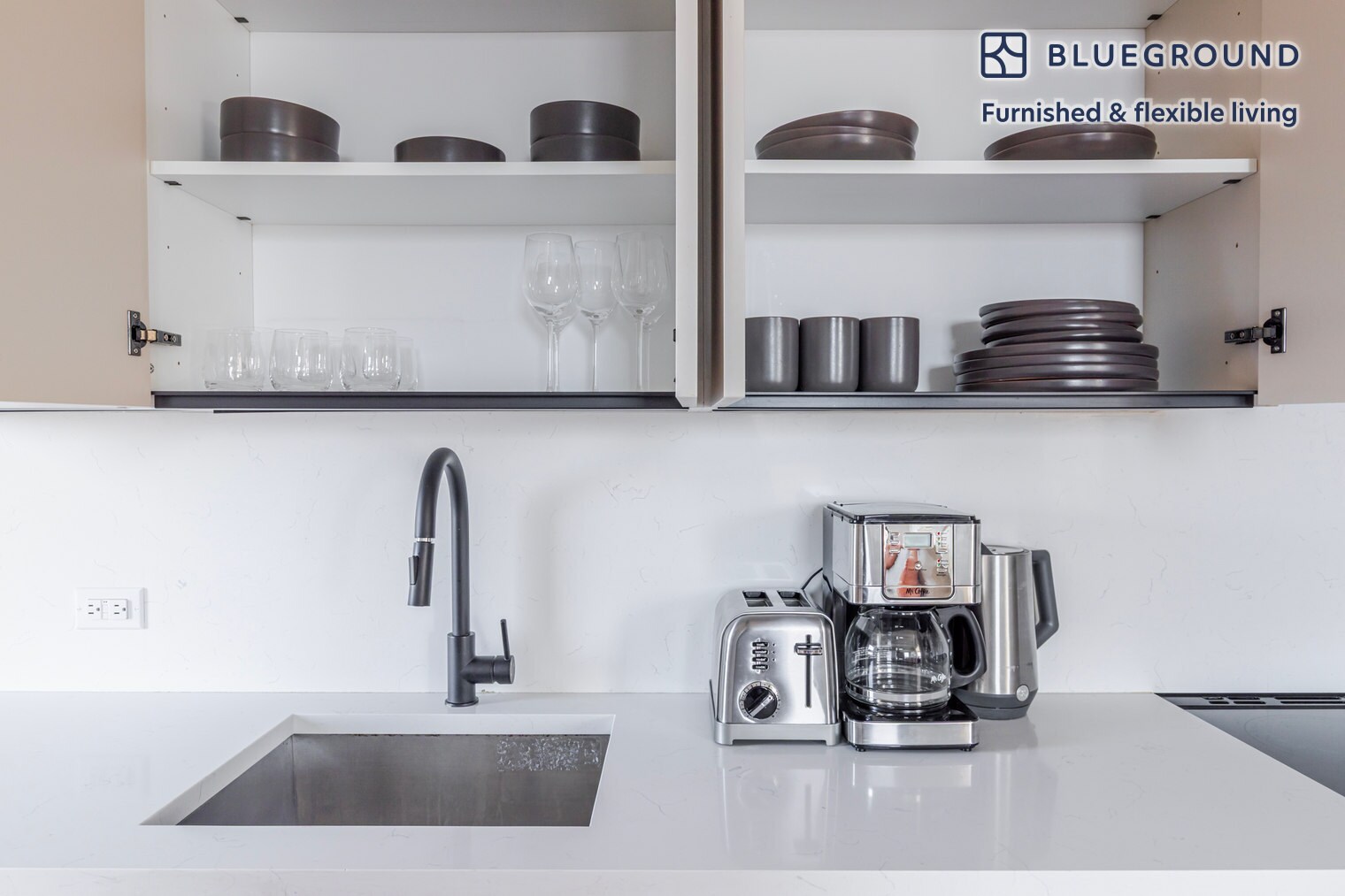 Building Photo - 130 Hope St