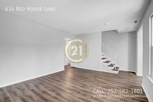 Building Photo - 634 Red Horse Ln