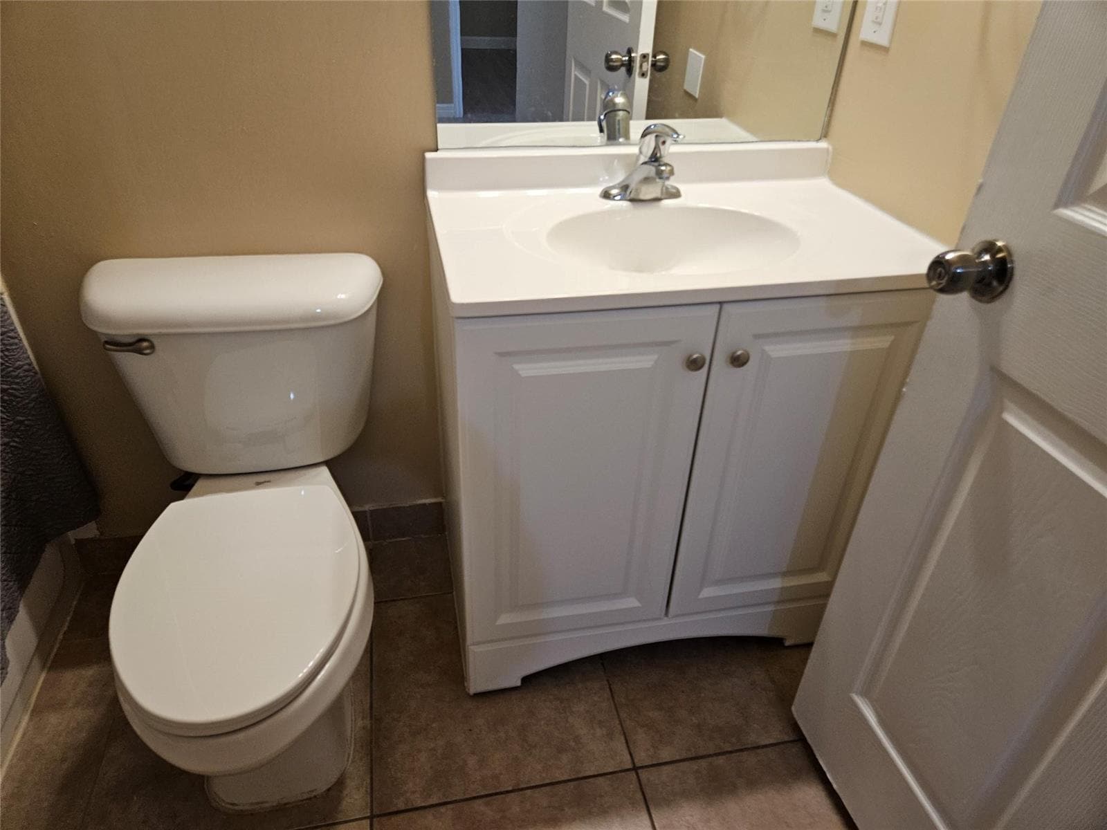 Building Photo - 9082 Plymouth Pl