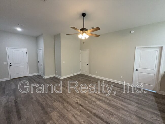 Building Photo - 4880 E Spencer Field Rd