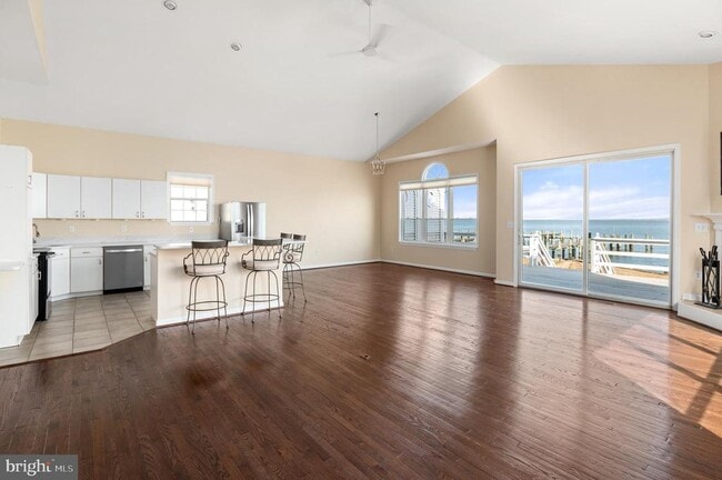 Building Photo - 3563 Narragansett Ave