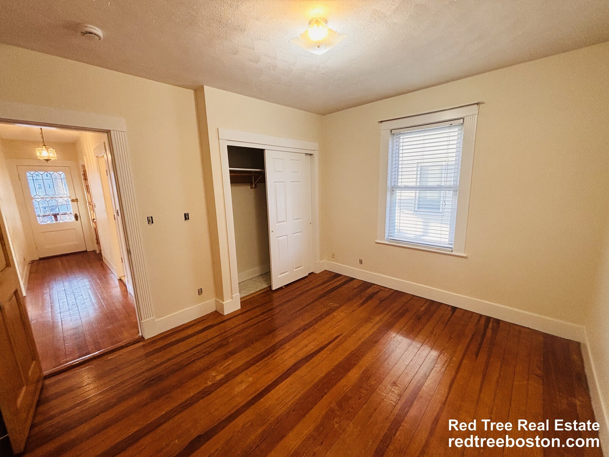 Building Photo - 39 Montfern Ave