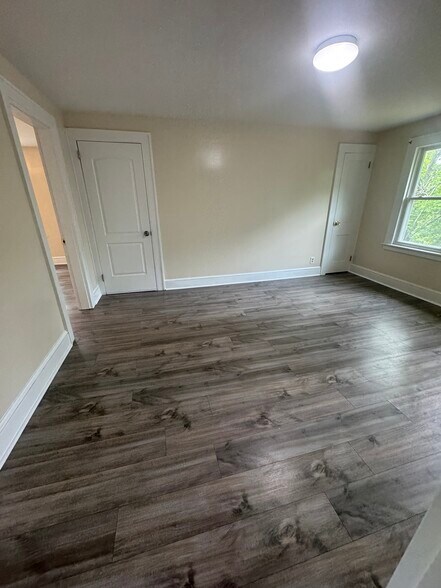 Building Photo - 267 Sylvan Ave