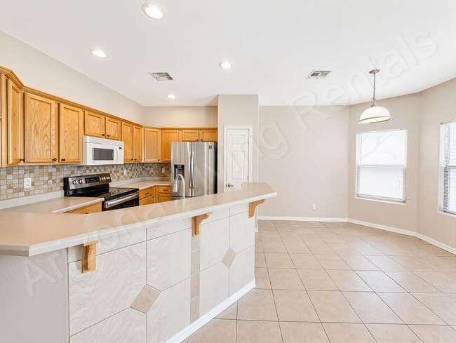 Building Photo - 2085 Alan Ladd Dr