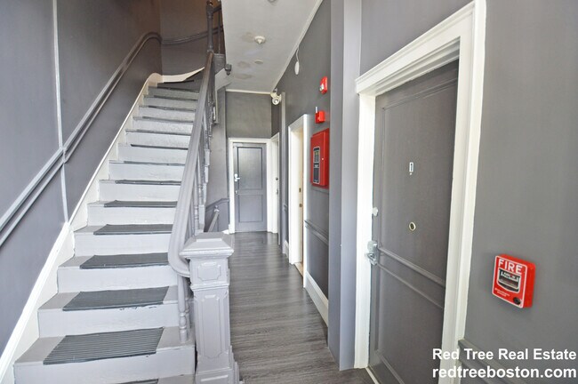 Building Photo - 1 Cortes St