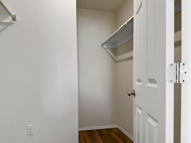 Building Photo - * Move- In Special * Beautiful New Constru...
