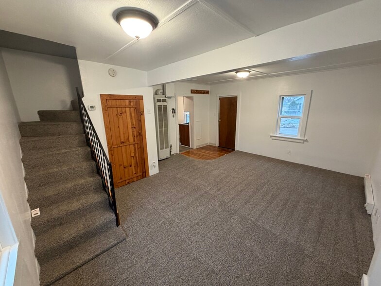 Large Living Room - 6318 W Grant St