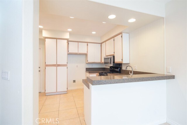 Building Photo - 28372 Boulder Dr