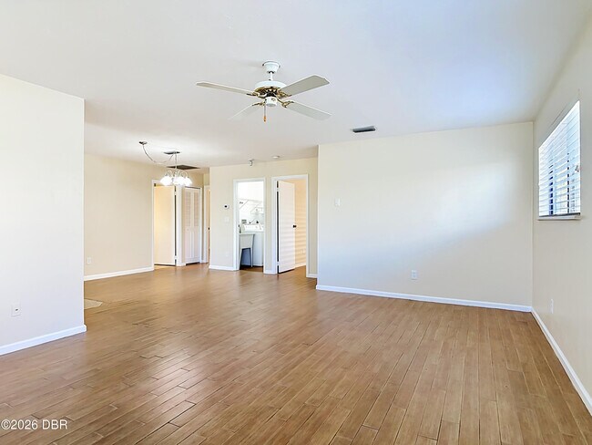 Building Photo - 49 Bogey Cir