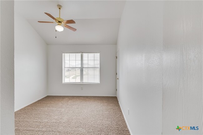 Building Photo - 4005 Doraine Ct