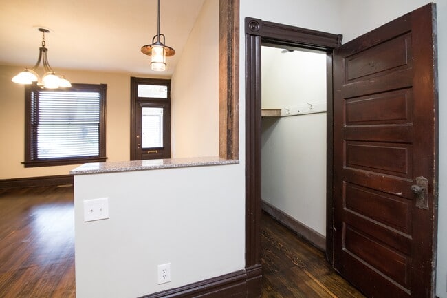 Building Photo - 3151 Arsenal St
