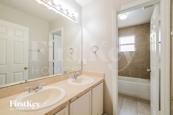 Building Photo - 2414 Rio Grande Valley Ct