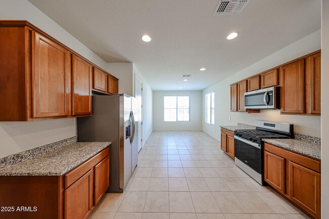 Building Photo - 7148 W Bent Tree Dr