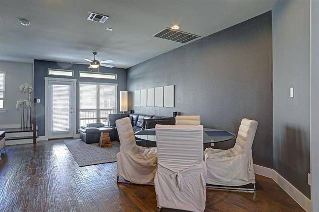 Building Photo - 1310 Palm Canyon Dr