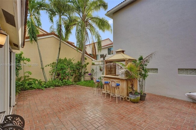 Building Photo - 1046 Satinleaf St