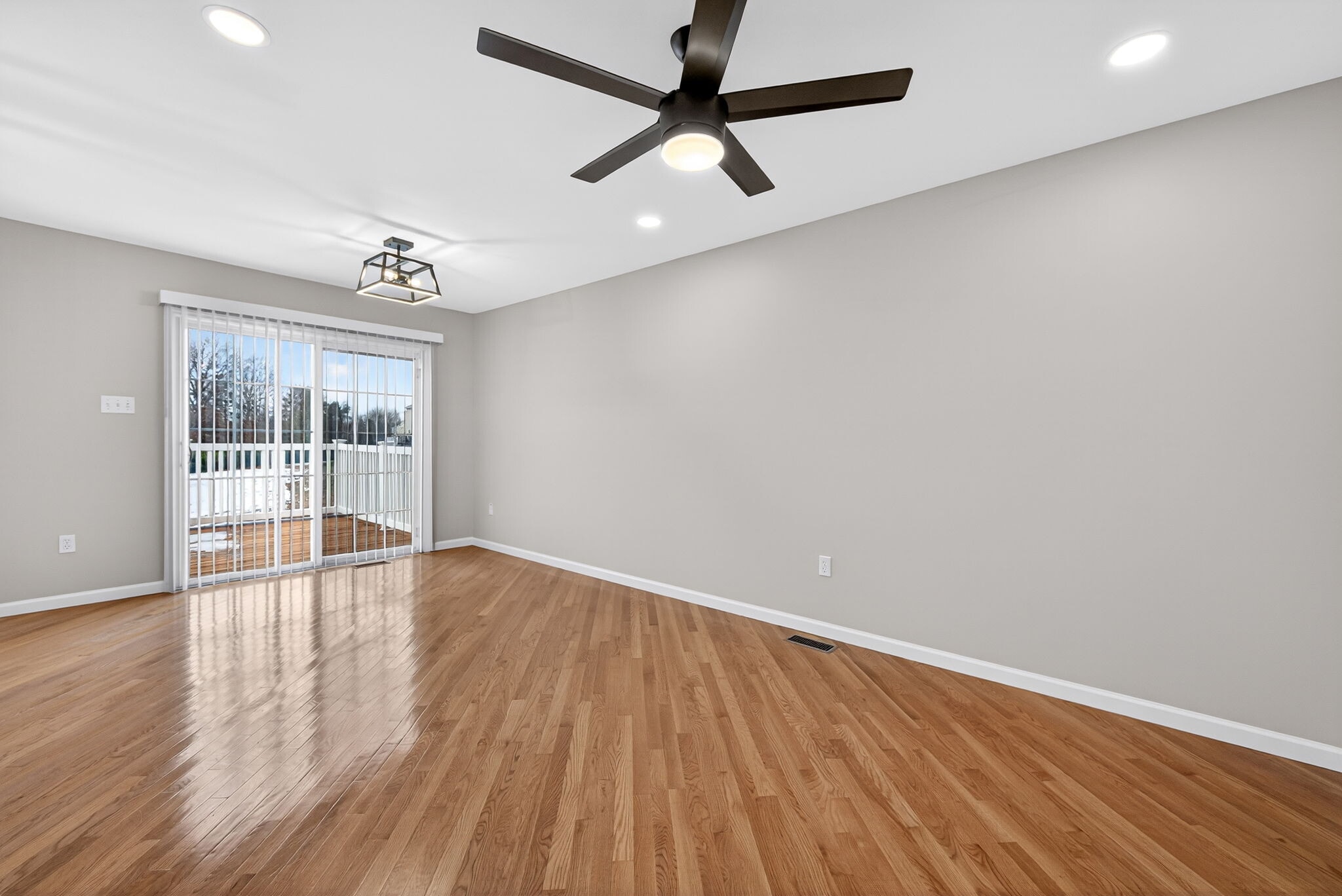 Building Photo - 373 Montclair Tower Dr