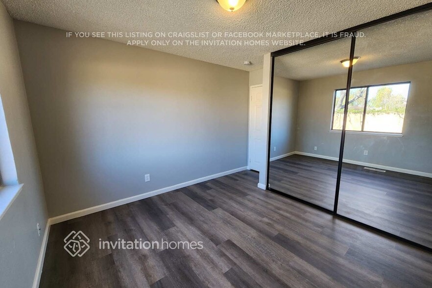 Building Photo - 1401 Mandarin Ct