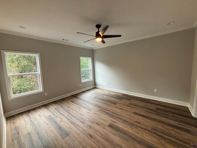 Building Photo - 215 McEwen Ct