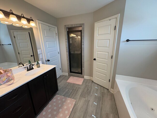 Building Photo - 3384 Shandy Rd