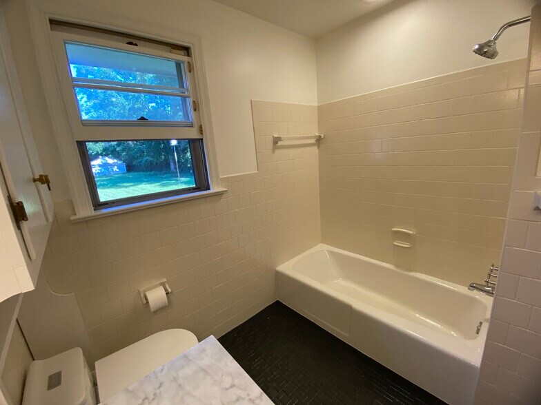 Building Photo - 4301 Chickahominy Ave