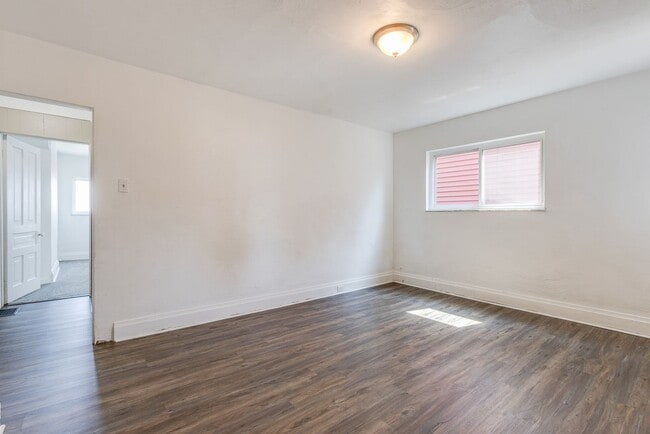 Building Photo - Available JULY 2026 - Spacious 3 Bedroom, 1.5 Bath w/ City Views!