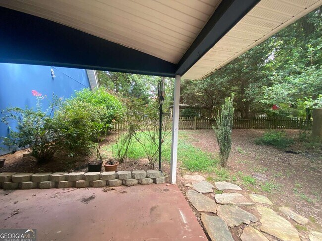 Building Photo - 522 Capri Dr