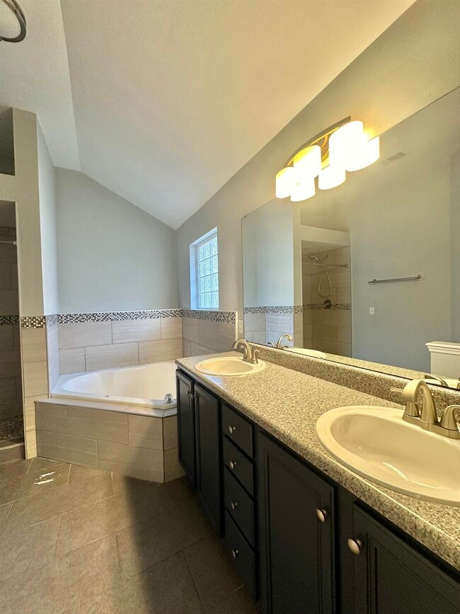 Building Photo - 8335 Hinsdale Way