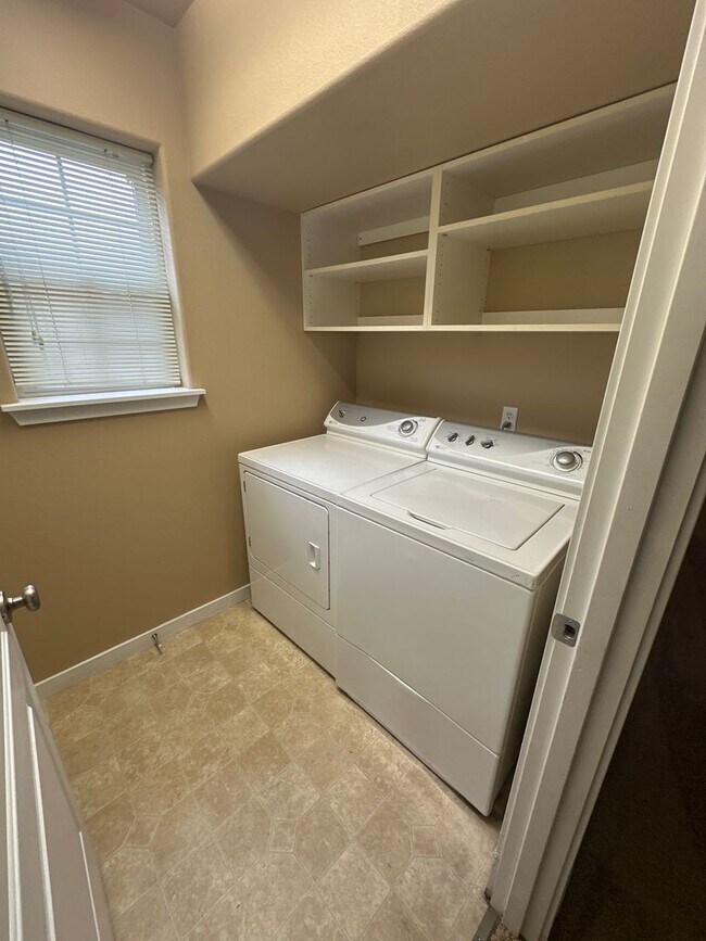 Building Photo - nov208