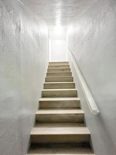 Building Photo - 5637 Birchman Ave