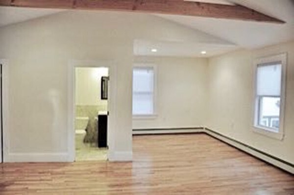 Building Photo - 23 Pitman St
