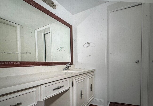 Building Photo - 496 NW 165th St