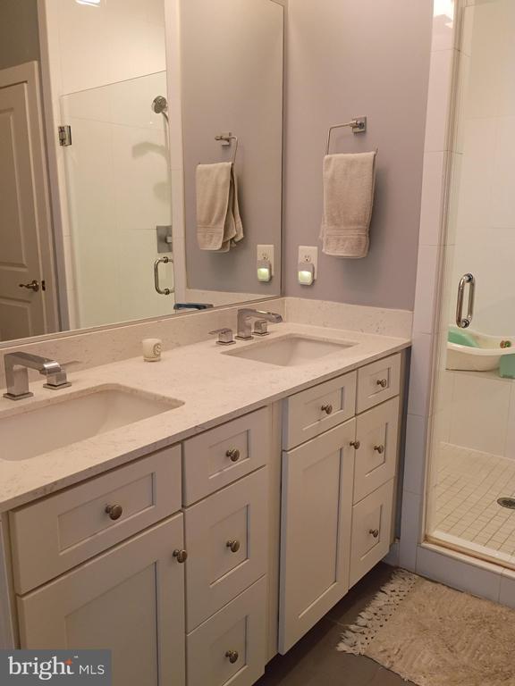 Building Photo - 3113 Sundrops Ct