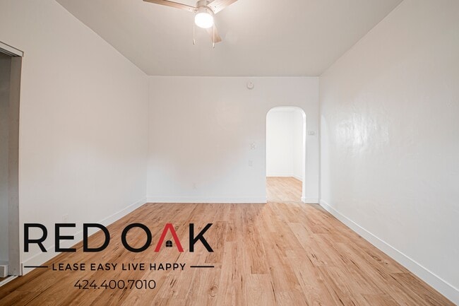 Building Photo - 974 S Gramercy Pl