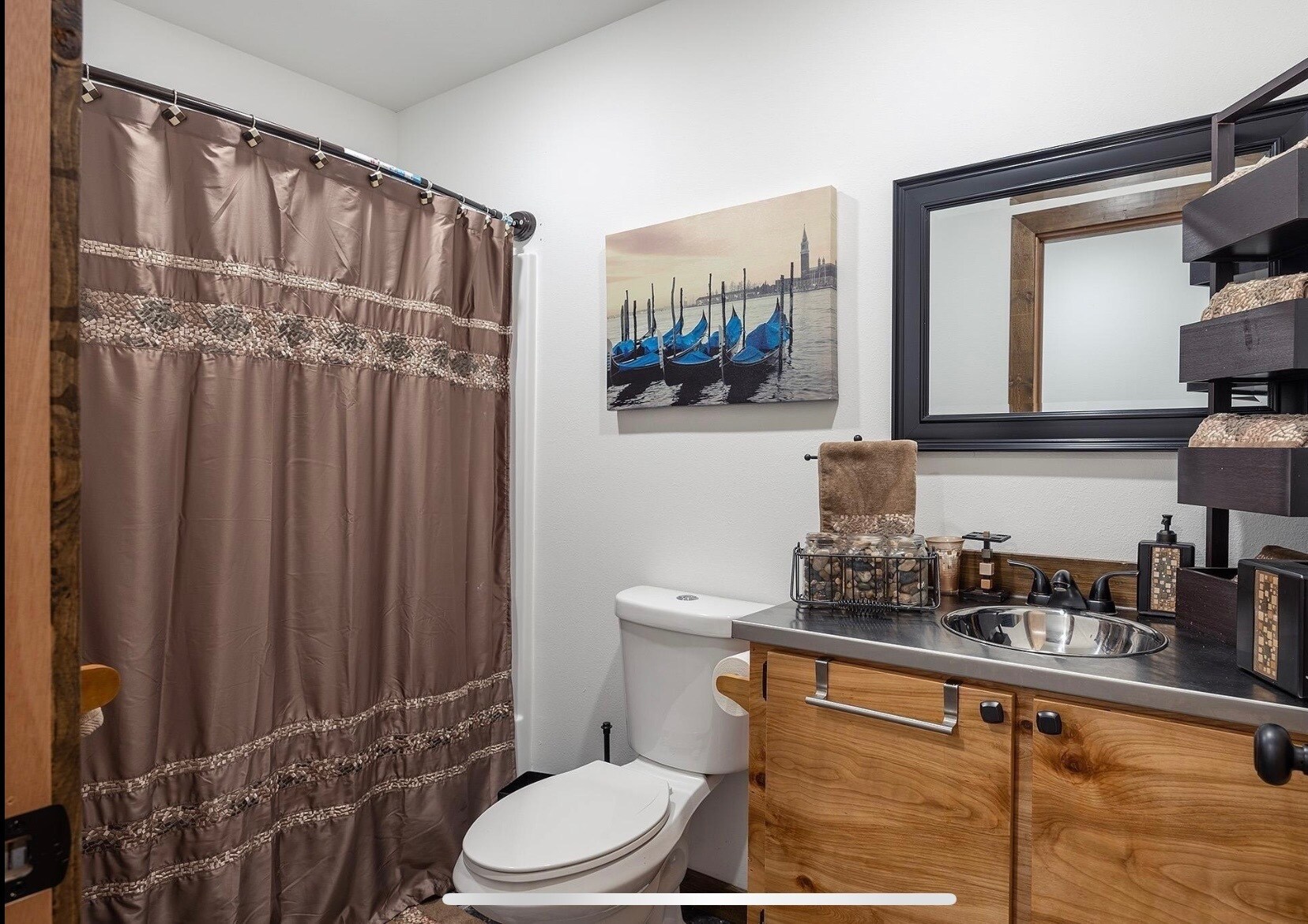 Upstairs bathroom - 415 E 5th Ave