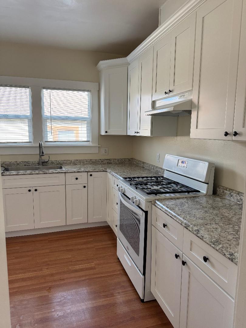 Kitchen - 245 Maple St