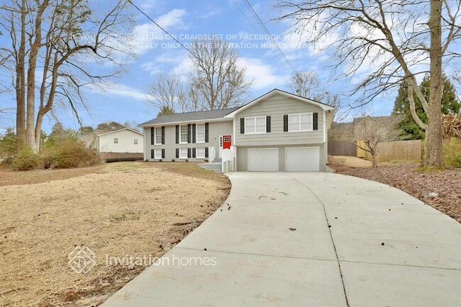 Building Photo - 2082 Cezar Dr