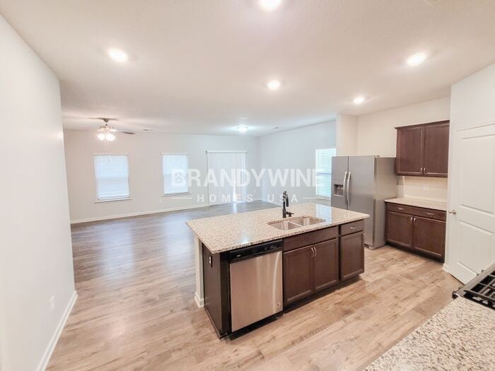 Building Photo - 94 Vivian Way